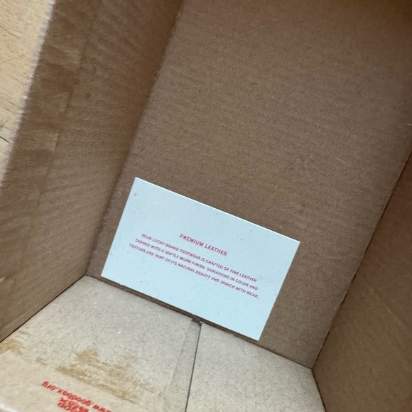 NEW IN BOX Lucky Brand Women’s LP-Bairey Black Mule Slip-On Flats Size 8 - Picture 3 of 4